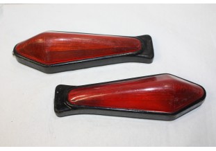 PAIRE DE FEUX DE DIRECTION MAD 2606...CAMIONS AUTOCARS UTILITAIRES COLLECTIONS