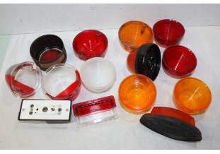 LOT DE DIVERS FEUX ET CABOCHONS...CAMIONS AUTOCARS UTILITAIRES DIVERS COLLECTIONS