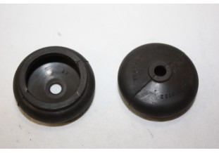 LOT DE 2 CAPUCHONS CAOUTCHOUC STOP 23152...AUTOS DIVERS COLLECTIONS ANCIENNES