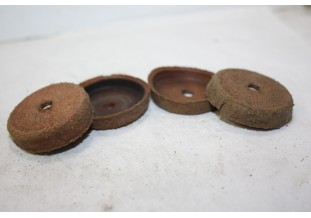 JEU DE 4 CAPUCHONS CUIR D/40mm...AUTOS DIVERS COLLECTIONS ANCIENNES
