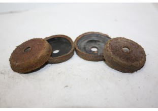 JEU DE 4 CAPUCHONS CUIR D/36mm...AUTOS DIVERS COLLECTIONS ANCIENNES