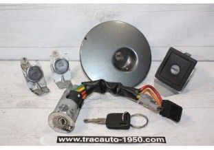 LOT NEIMAN 34DW + SERRURES + BOUCHON D'ESSENCE...CLIO BACCARA