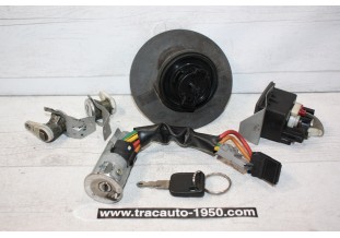 LOT NEIMAN 34DW + SERRURES + BOUCHON D'ESSENCE...CLIO BACCARA