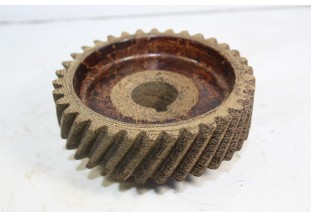 PIGNON CELORON DE DISTRIBUTION CHAMPION 127...RENAULT NN2 6CV