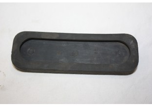 CAOUTCHOUC COUVRE PEDALE...PEUGEOT 404