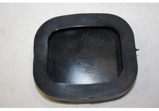 CAOUTCHOUC COUVRE PEDALE 87mm x 65mm...AUTOS DIVERS COLLECTIONS ANCIENNES