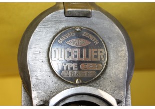 MAGNETO DUCELLIER type Z4A pour 4 CYLINDRES...AUTOS ANCIENNES 1910/1935 VOIR DESCRIPTIF