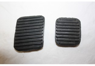 JEU DE 2 CAOUTCHOUC DE PEDALE 6439...AUTOS DIVERS COLLECTIONS ANCIENNES