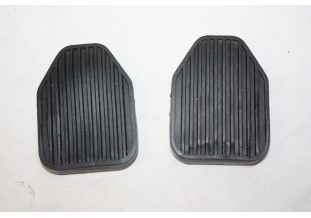 JEU DE 2 CAOUTCHOUC DE COUVRE PEDALE 62mm x 47mm...MATRA BAGHEERA MURENA