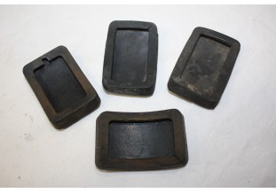 LOT DE 4 CAOUTCHOUC DE COUVRE PEDALE 6060908...RENAULT R8