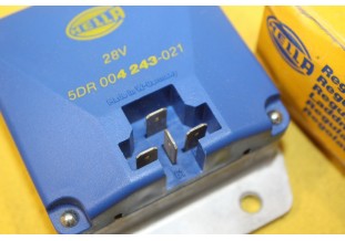 REGULATEUR ELECTRONIQUE 28V HELLA 5DR 004243021...TRACTEURS CAMIONS...VOIR DESCRIPTIF
