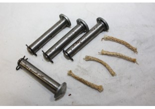 JEU DE 4 VIS OU GOUPILLES L/48,5mm...VOITURES DIVERS ANCIENNES / COLLECTIONS