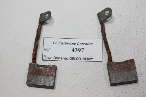 CHARBONS 4397 POUR DYNAMOS DELCO-REMY...AMERICAINES GENERAL MOTORS voir descriptif