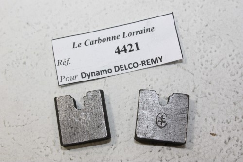 CHARBONS 4421 POUR DYNAMOS DELCO-REMY...AUTOS CAMIONS USA  voir descriptif