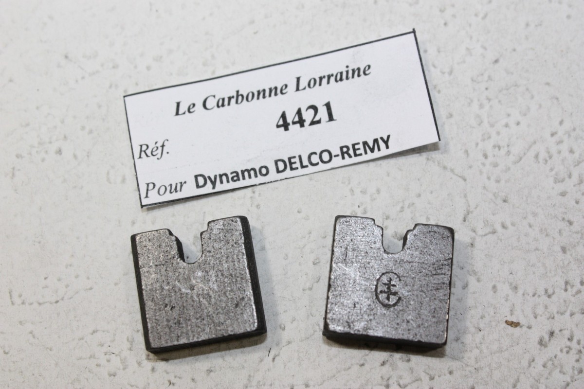 CHARBONS 4421 POUR DYNAMOS DELCO-REMY...AUTOS CAMIONS USA  voir descriptif