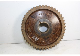 PIGNON DE DISTRIBUTION 45 Dents CHAMPION 134...CHENARD ET WALCKER F1 Y3 voir descriptif