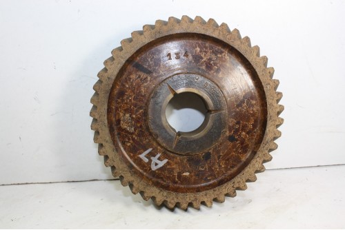 PIGNON DE DISTRIBUTION 45 Dents CHAMPION 134...CHENARD ET WALCKER F1 Y3 voir descriptif
