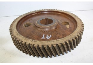 PIGNON DE DISTRIBUTION 68 Dents CHAMPION n°152...DONNET 11CV  voir descriptif