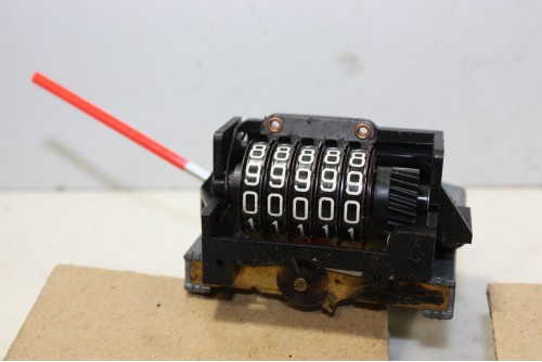 COMPTEUR DE VITESSE ET KM JAEGER 12V...SIMCA TALBOT 1100 voir descriptif