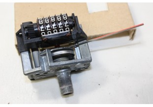 COMPTEUR DE VITESSE ET KM JAEGER 12V...SIMCA TALBOT 1100 voir descriptif