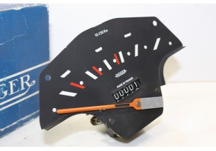 COMPTEUR DE VITESSE ET KM JAEGER 083620/01...CITROEN AMI 6 HY voir descriptif