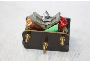 RECEPTEUR D'ESSENCE DE COMPTEUR JAEGER 076930/01...RENAULT R6 L TL voir descriptif