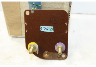 RECEPTEUR D'ESSENCE DE COMPTEUR 24V  JAEGER...CAMIONS BERLIET SAVIEM voir descriptif