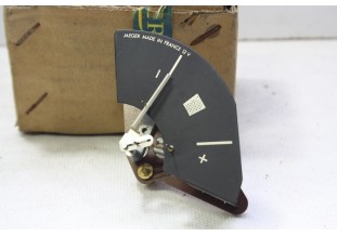 VOLTMETRE DE COMPTEUR JAEGER 094655...PEUGEOT 404 voir descriptif