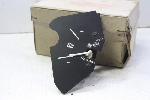VOLTMETRE DE COMPTEUR ED VEGLIA 54025...PEUGEOT 404 voir descriptif