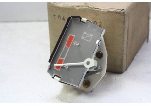 VOLTMETRE DE COMPTEUR JAEGER 304250...PEUGEOT 304 voir descriptif