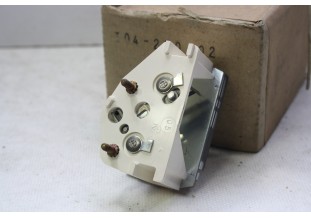 VOLTMETRE DE COMPTEUR JAEGER 304250...PEUGEOT 304 voir descriptif