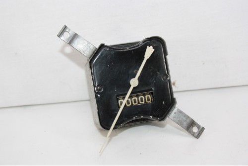 COMPTEUR DE TABLEAU DE BORD HEXAGONAL JAEGER 106km/h...RENAULT UTILITAIRES GALION voir descriptif