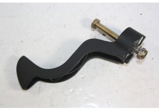 POIGNEE DE REGLAGE DE HAUTEUR DU VOLANT...SAAB 900 II 2.3 SE voir descriptif