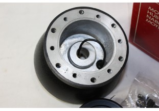 MOYEU POUR VOLANT NOVA 6831...SUZUKI et AUTOS DIVERS ANCIENNES / COLLECTIONS