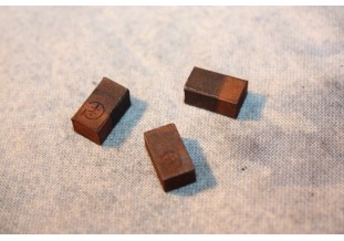 LOT DE 3 CHARBONS  9410 DE MOTEUR DE VENTILATEUR...POUR AUTOS DIVERS ANCIENNES COLLECTIONS