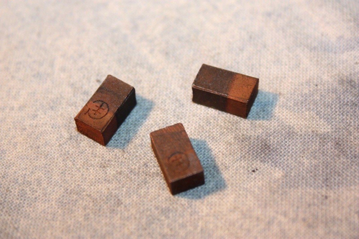 LOT DE 3 CHARBONS  9410 DE MOTEUR DE VENTILATEUR...POUR AUTOS DIVERS ANCIENNES COLLECTIONS