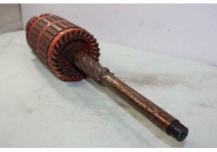 INDUIT DE DEMARREUR L/472mm ...CAMIONS TRACTEURS ARMEE RENAULT SIMCA CITROEN ??  voir descriptif