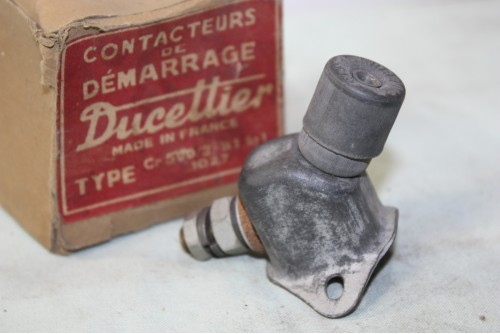 CONTACTEUR DUCELLIER 1027 pour DEMARREURS DUCELLIER...SIMCA 5 voir descriptif