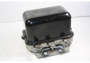 REGULATEUR BOSCH 12v 0190311005 pour DYNAMOS...BMW HANOMAG VOLVO CAMIONS voir descriptif