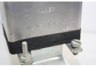 REGULATEUR 14v UHER 09.5809 70WP20 pour DYNAMOS...TRACTEURS ANCIENS voir descriptif