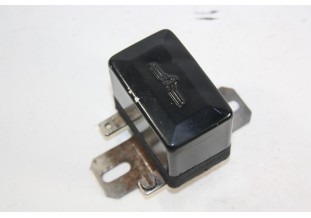 REGULATEUR 14v UHER 09.5702 70WP20 pour DYNAMOS...TRACTEURS ANCIENS voir descriptif