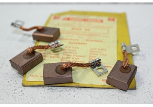 CHARBONS BSX 52 POUR DEMARREUR BOSCH...POUR OPEL DAF DKW NECKAR VIDAL GOLIATH