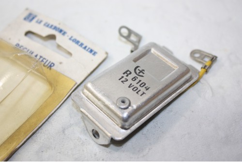 MODULE D'ALLUMAGE 12v LE CARBONE LORRAINE R6104...AUTOS DIVERS voir descriptif