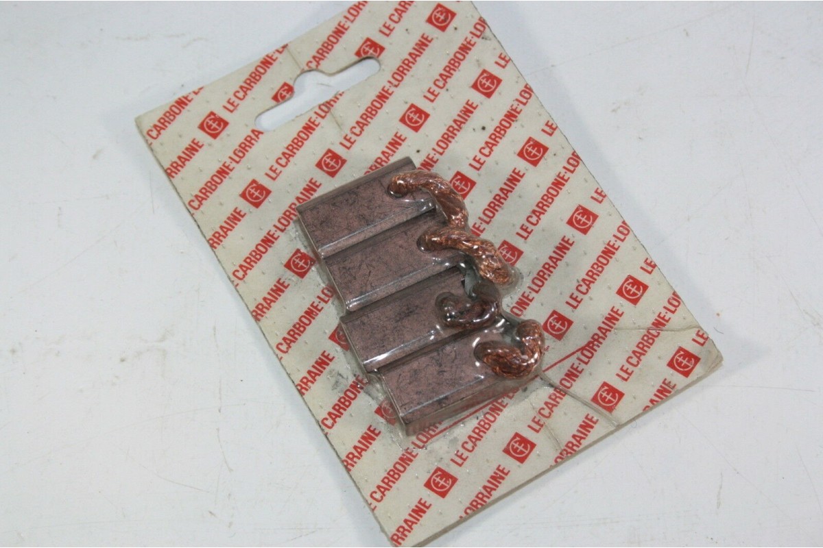 CHARBONS BSX 12 POUR DEMARREURS BOSCH...POUR MERCEDES CAMIONS TRACTEURS