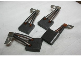 CHARBONS BSX 100 POUR DEMARREURS BOSCH...POUR CAMIONS UTILITAIRES TRACTEURS