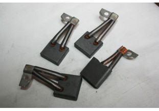 CHARBONS BSX 100 POUR DEMARREURS BOSCH...POUR CAMIONS UTILITAIRES TRACTEURS