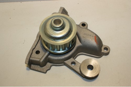 POMPE A EAU NIPPARTS NPJ GMB 151114...NISSAN SUNNY voir descriptif