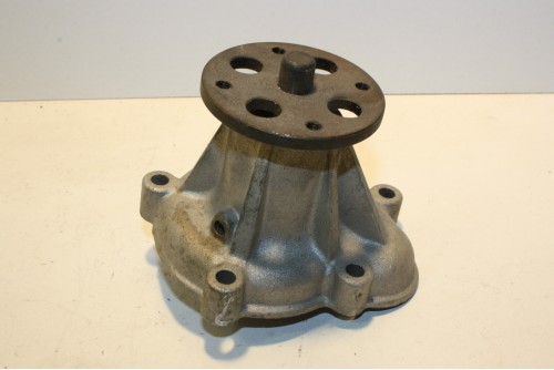 POMPE A EAU GRAF PA 434...NISSAN SUNNY PRAIRIE voir descriptif