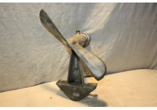 ENSEMBLE HELICE DE VENTILATEUR + POULIE + SUPPORT...AUTOS TRACTEURS ANCIENS COLLECTION voir descriptif