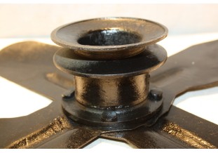 ENSEMBLE HELICE DE VENTILATEUR 4 PALES + POULIE...AUTOS TRACTEURS ANCIENS COLLECTION voir descriptif